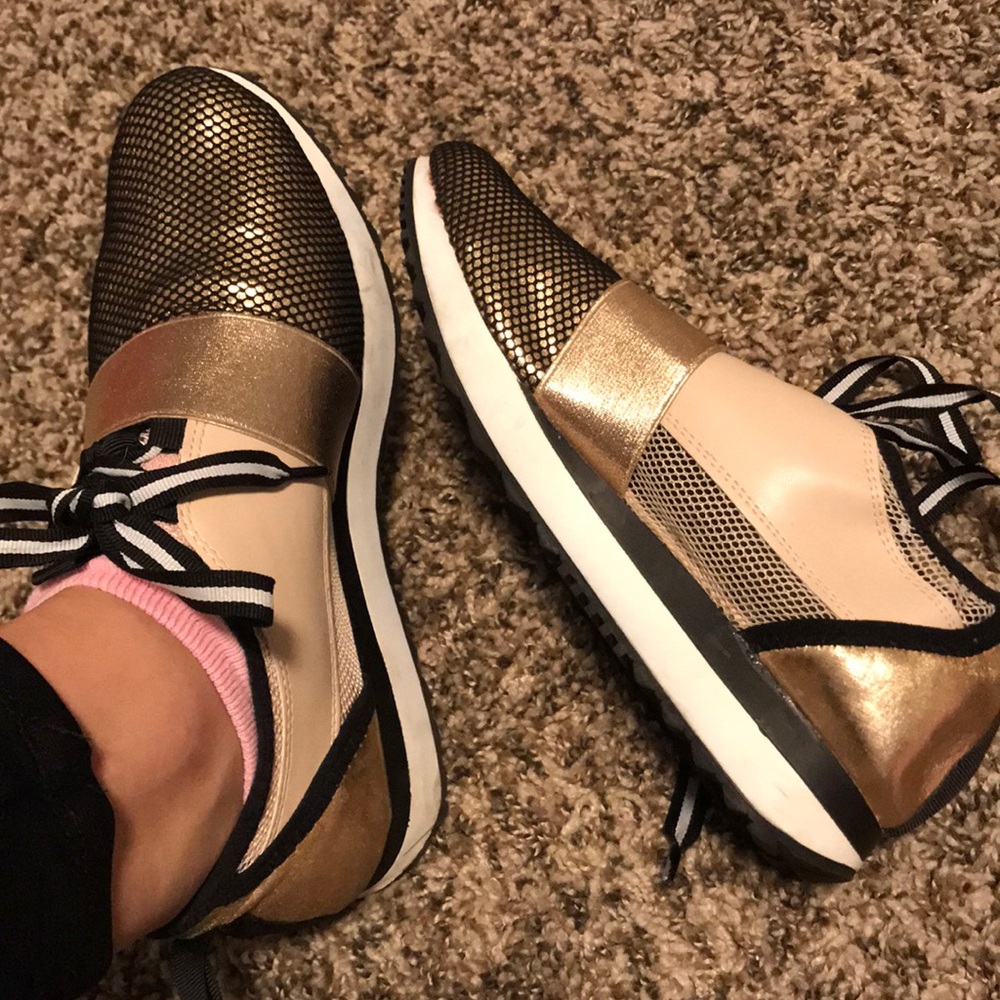 Steve Madden rose gold an black shoes